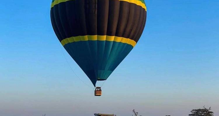 Safari auténtico y de lujo de 4 días por el Parque Nacional del Serengeti - Afrishare Trekking And Safaris 2
