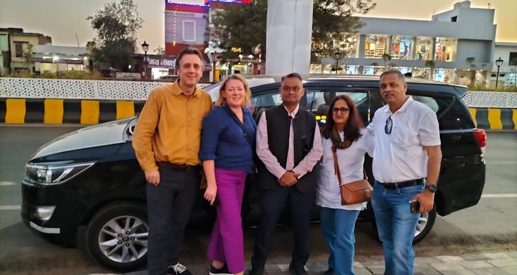 Desde Jaipur: circuito privado de un día al Taj Mahal y al Fuerte Rojo de Agra - India Arrivals Tours 2