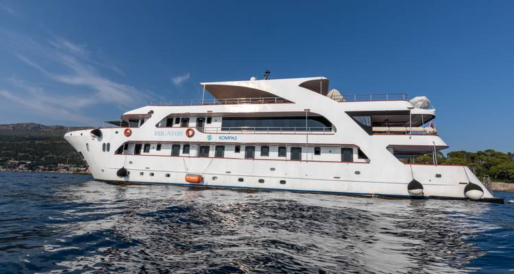 Crucero de ida y vuelta Trogir - Zadar - Trogir, MS Equator - Kompas 7