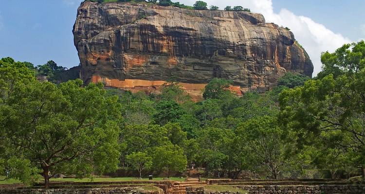 Sri Lanka Solo Female Travel - Holiday Lanka Tours 4