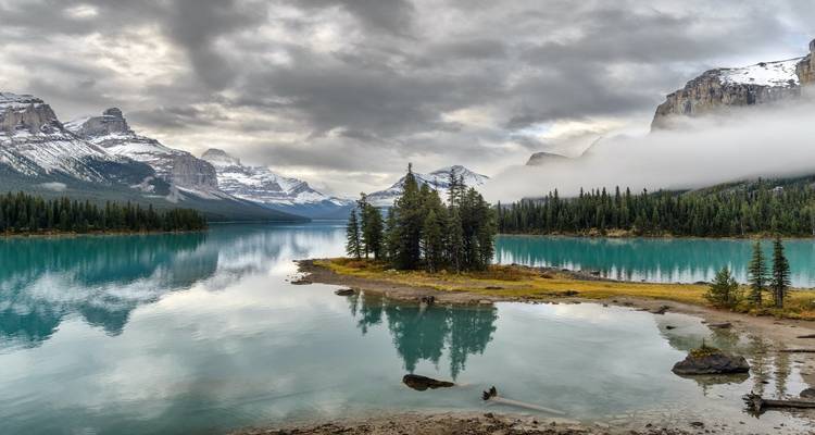 5-Day Rockies Tour: Banff, Yoho, Columbia Icefield & Waterton National Parks Adventure - Calgary Tours 9