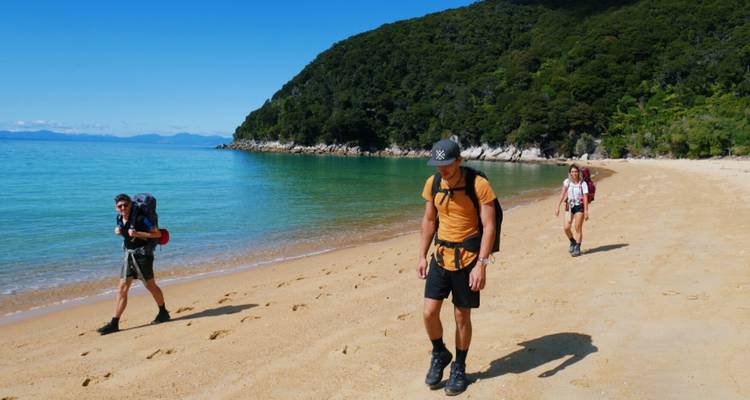 18 Day 'Ruru' National Select Tour - Stray Travel 4