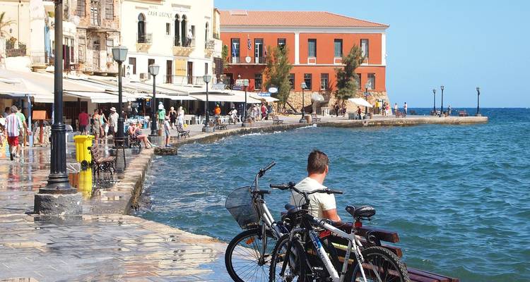 Circuit de 11 jours sur les îles de Santorin, Crète et Rhodes avec croisière privée au cap Sounio - Private Tours Greece 3