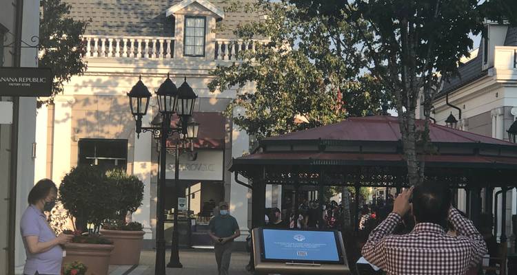 Vancouver Branded Shopping Tour Private - Globalduniya 1