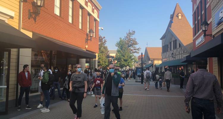 Vancouver Branded Shopping Tour Private - Globalduniya 4