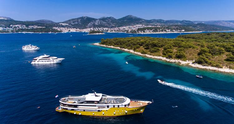 Charming Croatia cruise with romantic Venice - Kompas 7