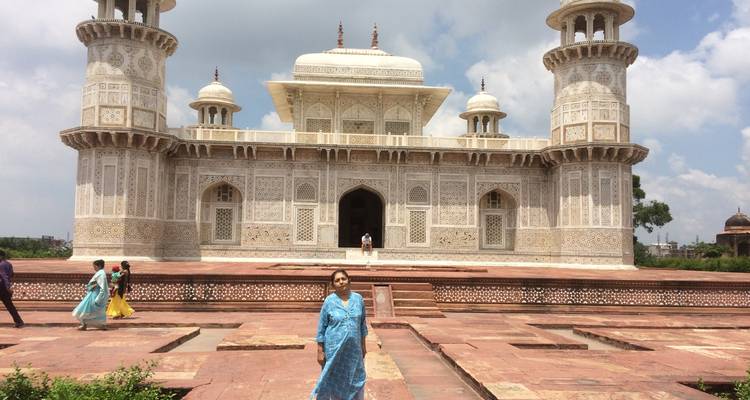 2 Days Delhi and Agra Tour with Taj Mahal Sunrise Visit - Sejwal Holidays 10