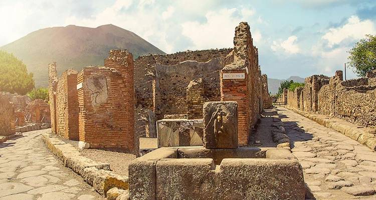 Pompeii, Sorrento & the Bay of Naples - Just You 4
