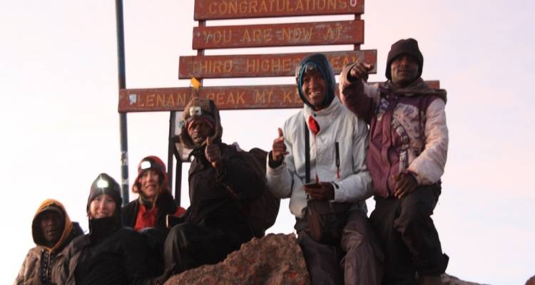 Aventura de 4 días en el Monte Kenia - Smile view Kenya tours and travel 1