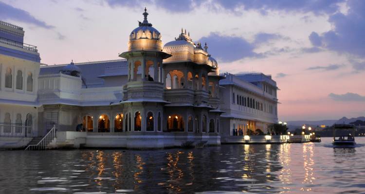 Tajmahal y maravillas del norte: Bombay - Udaipur - Jaipur - Agra - Panna - Khajuraho - Varanasi - Delhi - circuito de lujo personalizado - MTA Destination Management Company 3