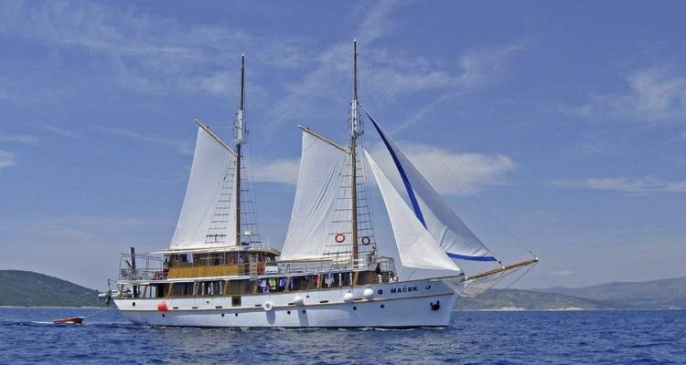Highlights of Kvarner to North Dalmatia Cruise (Superior Boat Category) - Gulliver Travel 9