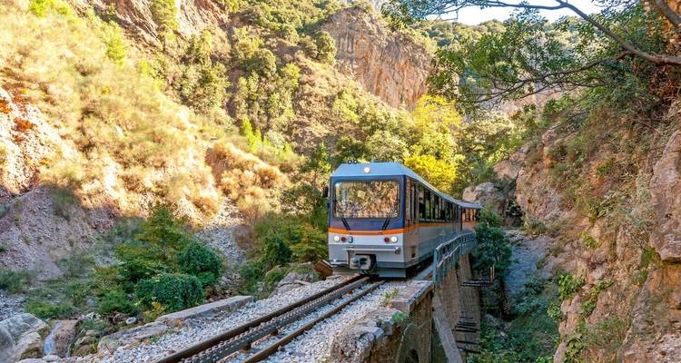 Best of Greece - Explore! 9