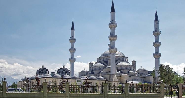 D'Achgabat à Pékin (67 jours) - Oasis Overland 3