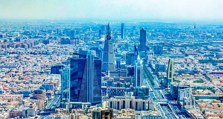 Tailor-Made Saudi Arabia Family Vacation, Daily Start & Private Guide - Agate Travel 1