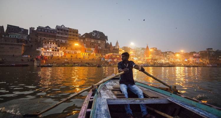 Desde Varanasi: Varanasi y Sarnath circuito privado con paseo en Barco - Travel Creators Of India 1