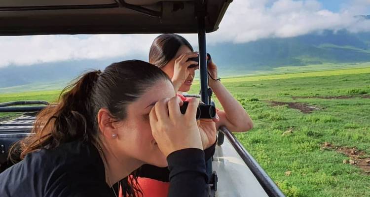 Safari privé en milieu de gamme : Serengeti et randonnée au Mont Kilimandjaro - 7 jours - African Polecat Safaris 2