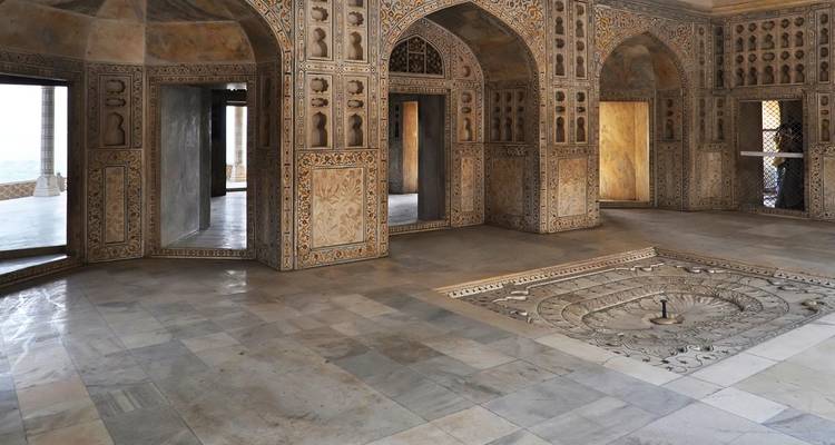 3 Days Solo Traveller - Taj Mahal and Fatehpur Sikri City Tour from Delhi with 4 Star Hotel - Memorable India Journeys 2