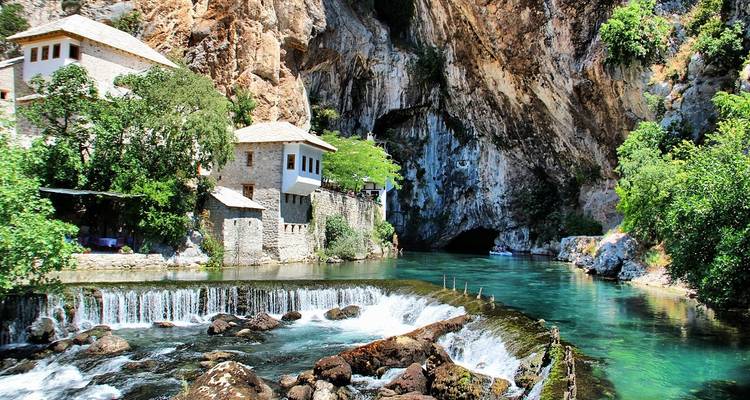 All seasons 3-day tour across Bosnia from Sarajevo. Mostar, Kravica waterfalls, Blagaj, Pocitelj, Vjetrenica cave, Tvrdos, Trebinje, Visegrad. - Monterrasol Travel 2