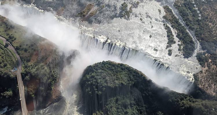 Circuit de 8 jours dans 4 pays et safaris. Livingstone- Zambie, Katima Mulil- Nambie, Chobe- Botswana et; Vic Fall- Zimbabwe - Little Roz Tours 1