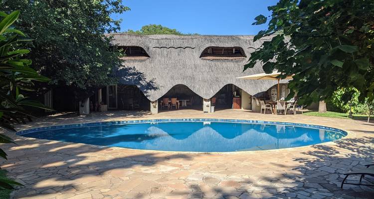 Circuit de 8 jours dans 4 pays et safaris. Livingstone- Zambie, Katima Mulil- Nambie, Chobe- Botswana et; Vic Fall- Zimbabwe - Little Roz Tours 7