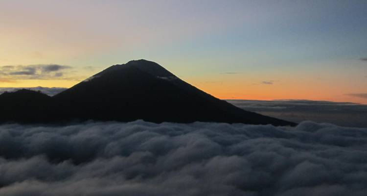 Trekking au lever du soleil sur le Mont Batur - Putu Bali Driver 6