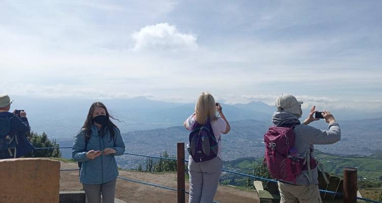 Visite de la vieille ville de Quito avec promenade en gondole et visite de l'Équateur - Lead Adventures  4