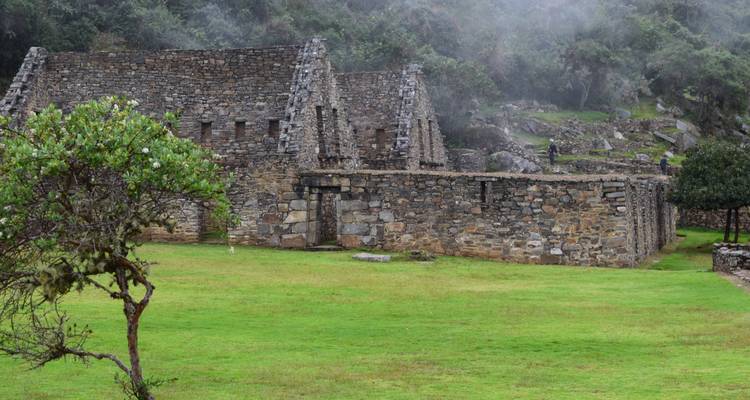 Choquequirao a Vilcabamba y Machu Picchu - Unu Raymi Expeditions 7