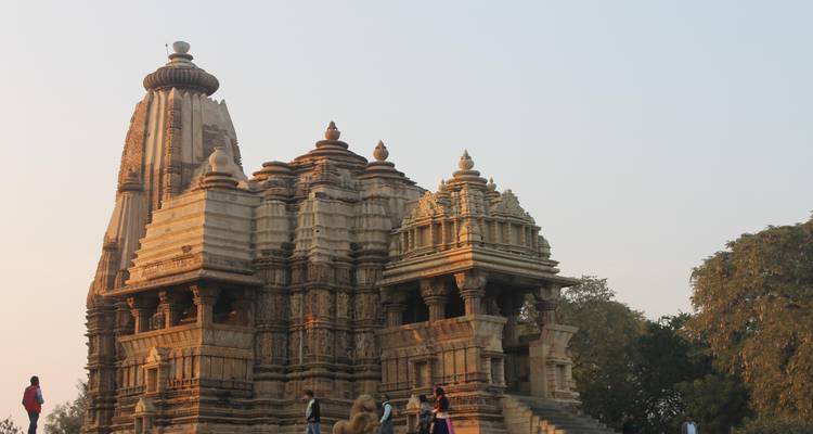 Indian Royal Retreat: 5-Star Tour w/visits to Varanasi and Khajuraho - Wanderful Holidays LLC 10