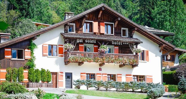Tour du Mont Blanc TMB Circuit - No Roads Expeditions 8
