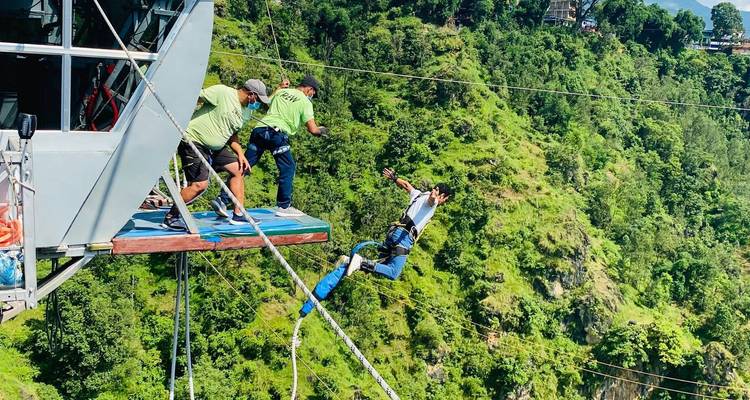 Saut à l'élastique de Kushma, le deuxième plus haut saut à l'élastique du monde - Friendship Nepal Tours & Travels P. Ltd. 8