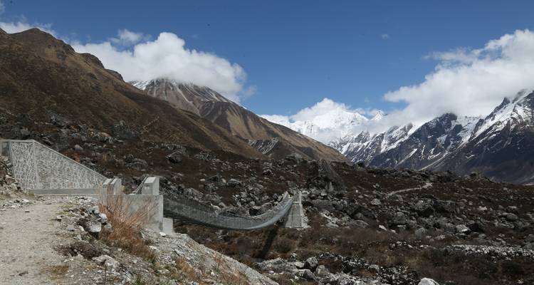 Circuito en helicóptero por el valle de Langtang - Peregrine Treks and Expedition Pvt Ltd 3