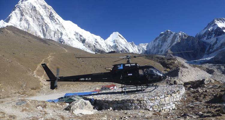 Excursion en hélicoptère au camp de base de l'Everest - Peregrine Treks and Expedition Pvt Ltd 2