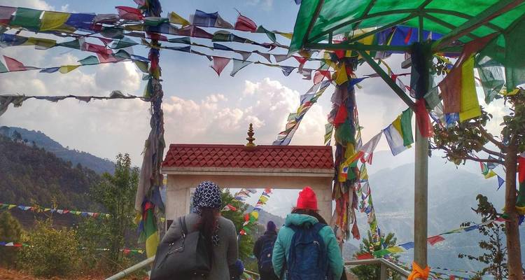 Cueva de meditación de Guru Rimpoche en Jeep - Amazing Authentic Treks  8