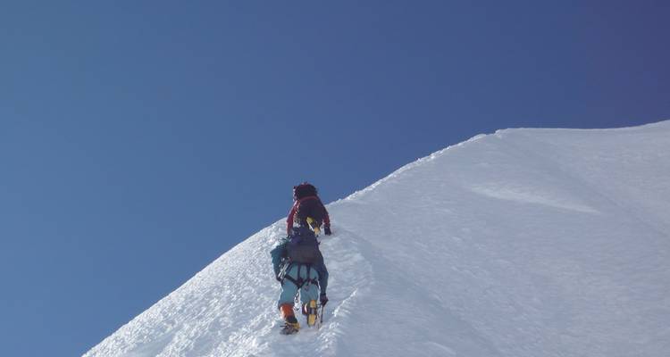 Ascensión al pico de la Carpa - Tharpu Chuli - Peregrine Treks and Expedition Pvt Ltd 7