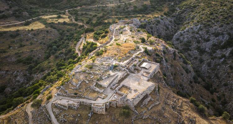 Greek Escape plus 2 nights in Santorini - Globus 3