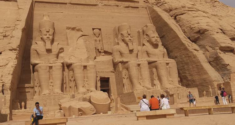Lo más característico de Egipto y el Nilo, circuito privado de Ultra lujo - Four Season Nile Plaza y Sonesta St. George crucero por el Nilo - Look at Egypt Tours  1