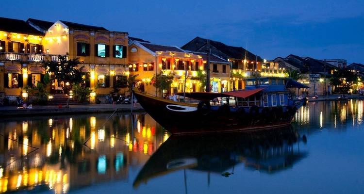 Impresionante circuito por Hoi An y Da Nang con las colinas de Ba Na - VietLong Travel 9