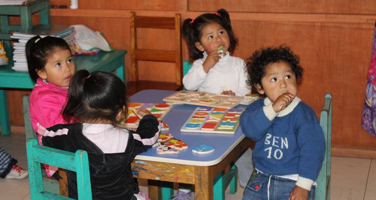 Programa de voluntariado para el cuidado de niños en Cusco - PVTravels 6
