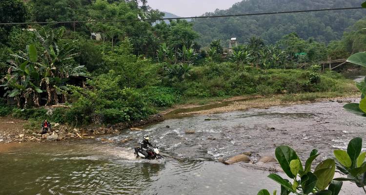 Ruta en moto por el norte de Vietnam hacia Sa Pa, Ha Giang y el lago Ba Be - DNQ Travel 3