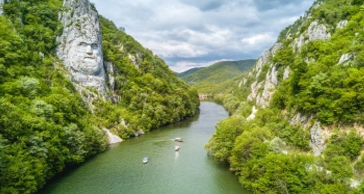 A lo largo del Danubio, la península de los Balcanes y Budapest (from Bucarest to Budapest) - CroisiEurope River Cruises 4