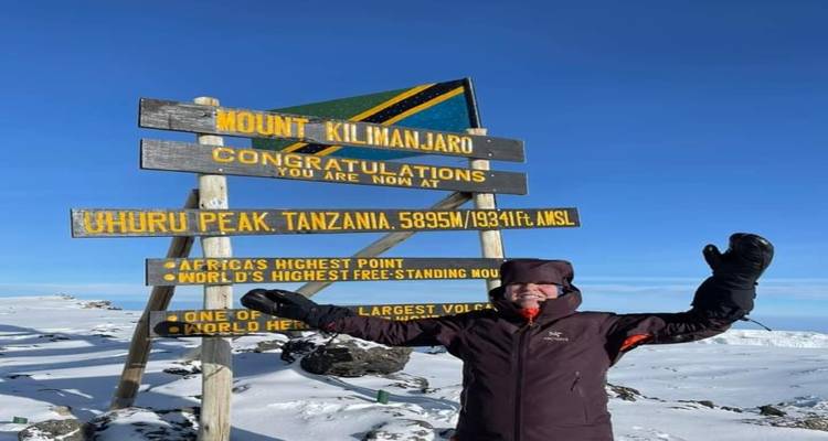 Ascenso al monte Kilimanjaro cumbre de año nuevo - alojamiento y transporte incluidos - Spider Tours and Safaris 2