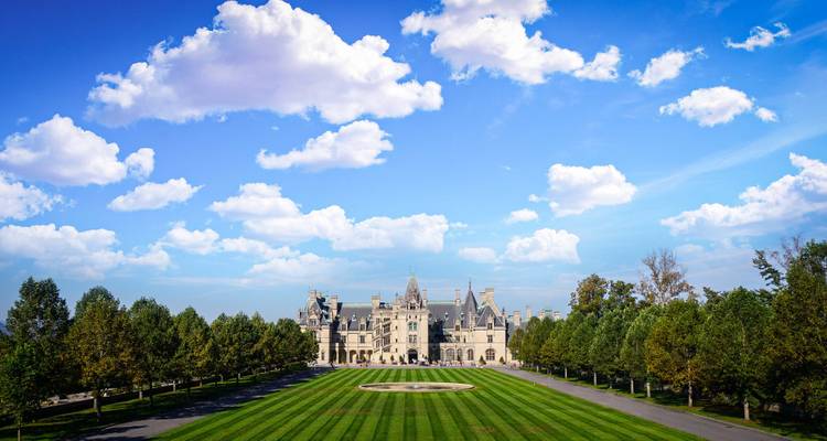 Nashville & the Smoky Mountains Holiday featuring Gatlinburg & Asheville (Nashville, TN to Asheville, NC) - Collette 2