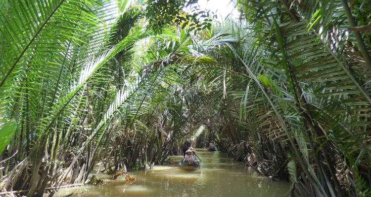 Vietnam and Cambodia Package tour in 5 days - LVP Travel 7