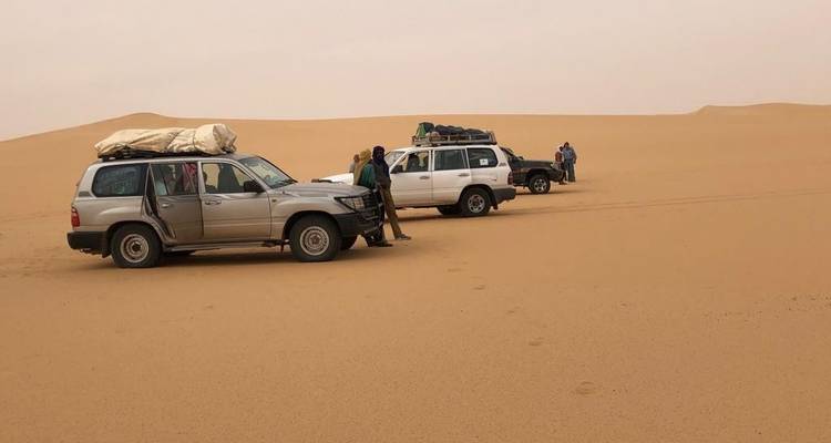 Sahara - Descubrimiento de Ennedi y el lago Ounianga 15 días/14 noches - Across Africa Tours & Travel 1