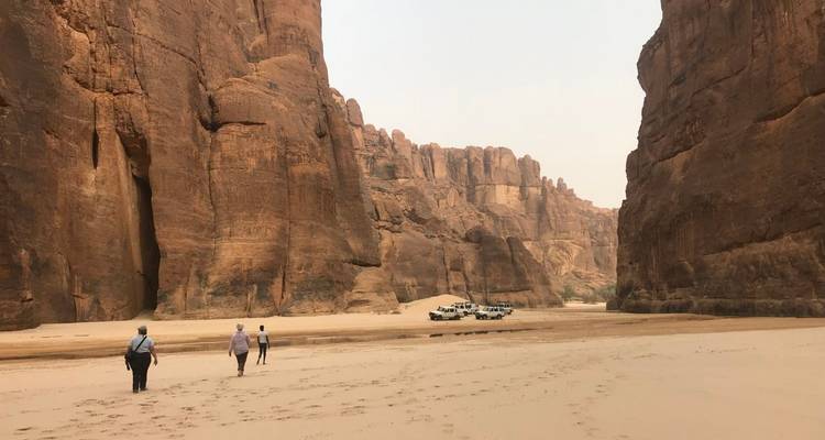 Sahara - Descubrimiento de Ennedi y el lago Ounianga 15 días/14 noches - Across Africa Tours & Travel 7
