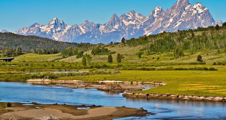 Landschap van de Grand Teton bergen en een rivier.