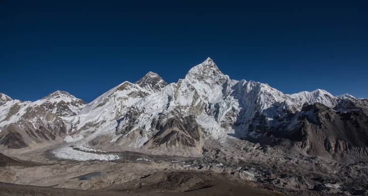 Ascension de l'Island Peak et trekking au camp de base de l'Everest - Himalayan Trekking Path P.Ltd 3