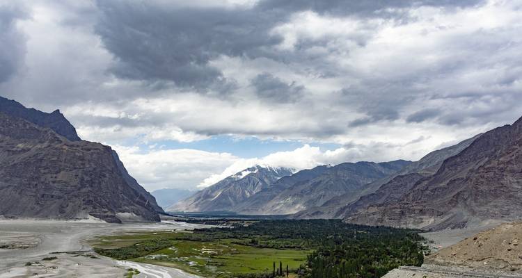 Karakorum Highway & Chitral Valley - Oasis Overland 4