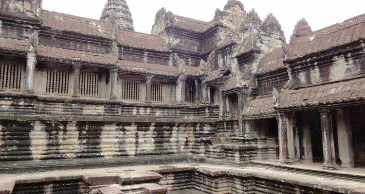 Saigon to Siem Reap - 9 days - On The Go Tours 8