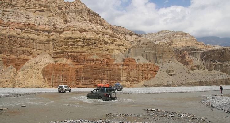 Upper Mustang Tour en Jeep Royaume interdit de Lomanthang - Amazing Authentic Treks  3